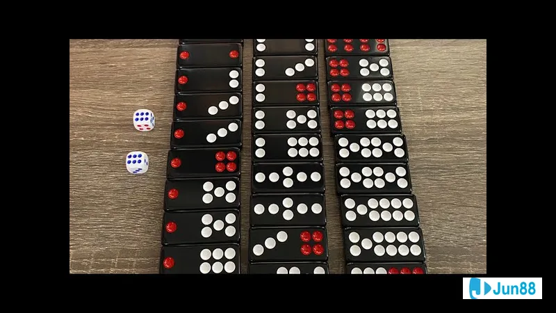 Vũ cảnh dưới ánh đèn mờ